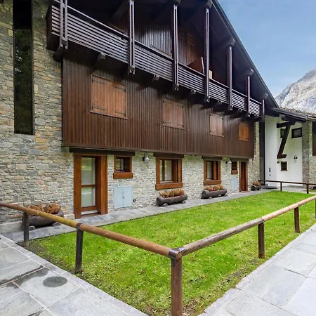Plan Gorret Wonderful Flat In Apartman Courmayeur