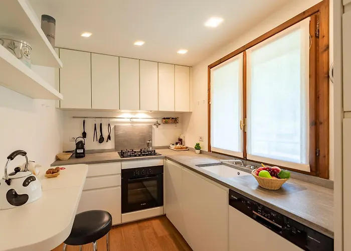 Апартаменты Plan Gorret Wonderful Flat In