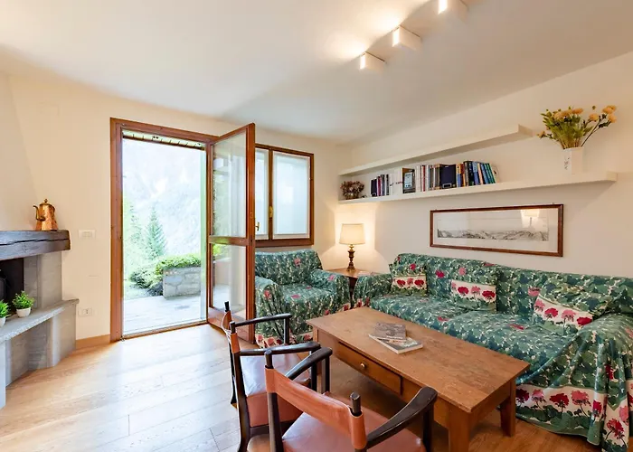 Апартаменты Plan Gorret Wonderful Flat In